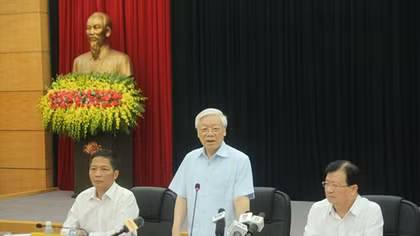Party chief hails industry-trade sector as economic spearhead