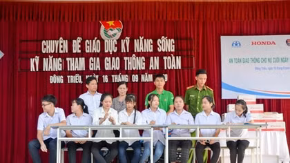 Quang Ninh Police promote traffic safety dissemination for students