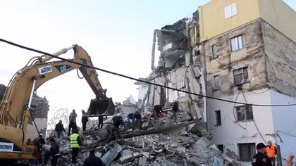Powerful quake shakes Albania, kills seven, topples buildings