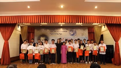 Russian Government grants 200 scholarships to Vietnamese students