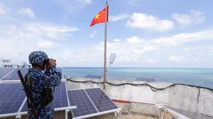 Vietnam respects int’l law during marine sovereignty safeguarding: official