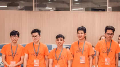 Vietnamese students win big at European Physics Olympiad 2019