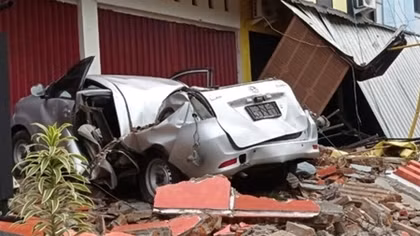 Indonesia quake kills at least 35, injures hundreds