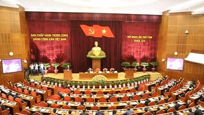 Party Central Committee’s 8th session opens