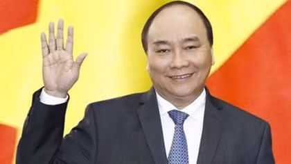 PM Phuc jets off for 26th APEC Economic Leaders’ Meeting