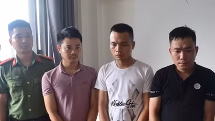 Deputy Minister Le Quy Vuong praises police units for destroying cyber-fraud ring