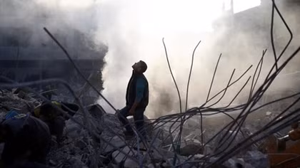 U.N. demands Syria ceasefire as air strikes pound rebel-held areas