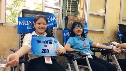 800 blood units collected in “Mua cau vong” festival
