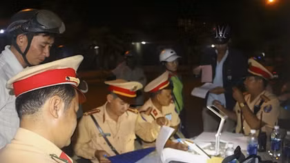 Vinh Long Police launch campaign to combat drunk driving