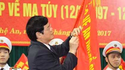 Nghe An’s drug crime investigation sub-department receives noble order