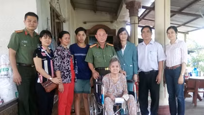 CAND Newspaper visits to former T4 officers 
