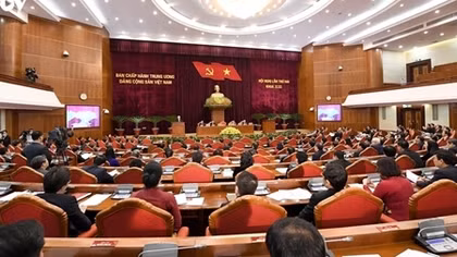 Politburo introduces candidates to key State positions