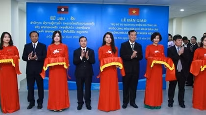 MPS hands over headquarters to Lao Ministry of Security’s Representative Office in Vietnam
