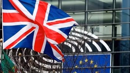 EU envoys hope for a Brexit trade deal in days, UK sees progress