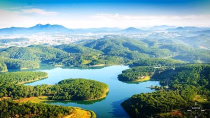 Da Lat’s Tuyen Lam Lake recognized as national tourism zone 