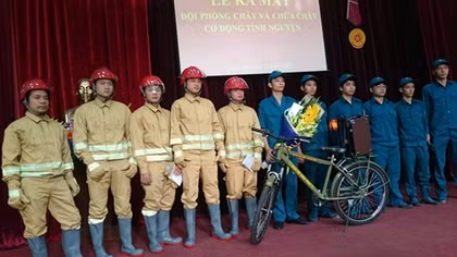 Volunteer firefighting team established in Hanoi