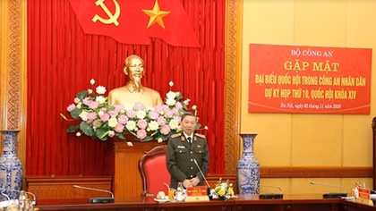 Minister To Lam meets with NA deputies from Public Security Forces 