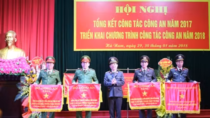 Ha Nam Police urged to step up administrative reforms 