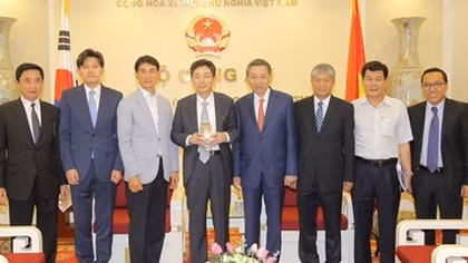 Vietnamese and RoK senior officials vow to further strengthen partnership 