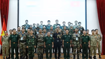 Vietnam, India hold exercise to share peacekeeping experience