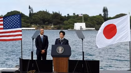 In Pearl Harbor visit, Abe pledges Japan will never wage war again