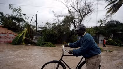 Hurricane Matthew kills over 800 in Haiti before hitting US