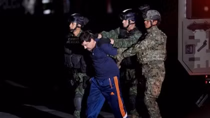 Mexico extradites top drug lord 'El Chapo' to U.S. 