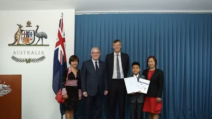 Vietnamese students succeed in Australian maths competition
