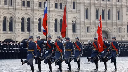 March in honor of historic November 7, 1941 military parade in Moscow
