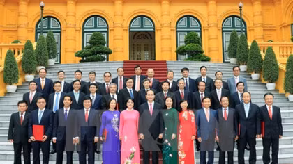 President meets chiefs of Vietnamese representative offices abroad