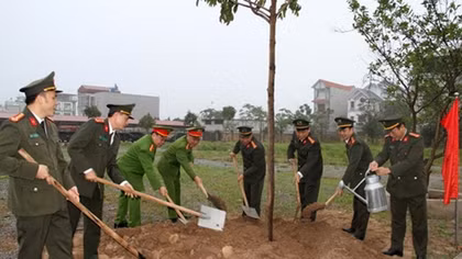 Hung Yen Provincial Police launch tree planting festival