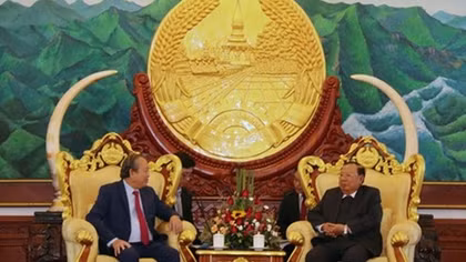 Deputy PM Binh meets with Laos’ senior leaders