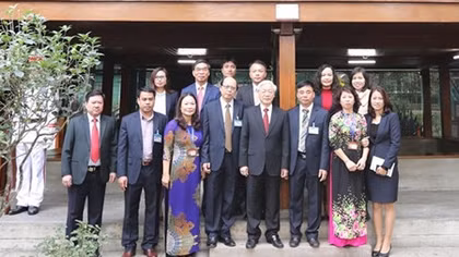 Party chief pays tribute to late President Ho Chi Minh
