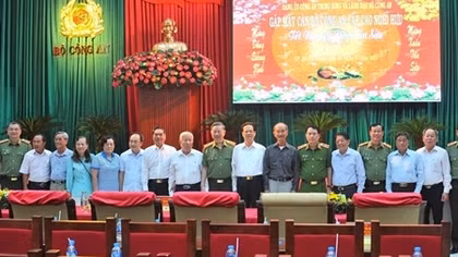 MPS leader hosts New Year meeting with retired public security senior officers in HCMC