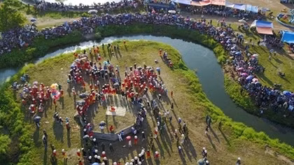 Thousands of visitors flock to Giong Festival
