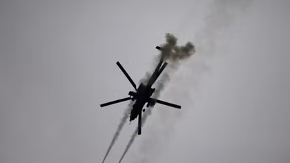 Iraqi forces close in on Mosul mosque as residents flee 