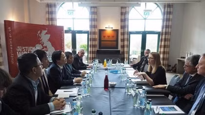 Vietnam seeks to boost educational cooperation with UK
