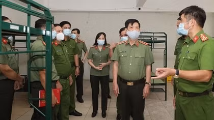 MPS leader checks concentrated quarantine zone for public security officers