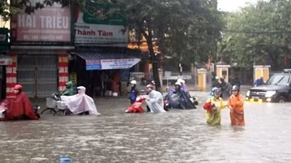 Historic flooding hits western districts of Nghe An
