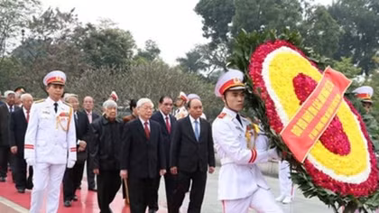 Leaders pay tribute to President Ho Chi Minh on Party’s founding anniversary