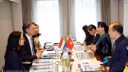 NA Chairwoman receives Rotterdam int’l port’s Director