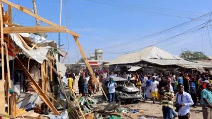 Suicide bomb in market in Somalia capital kills 39 