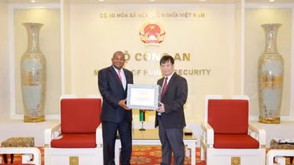 Ministry of Public Security offers medical supplies to the Mozambican Ministry of Interior