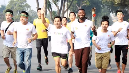 Famous artists attend The Hanoi Run for Children
