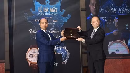 Japanese watch firm launches new edition with a map of Vietnam