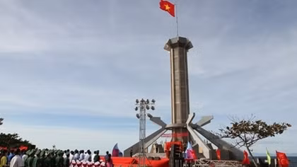 National flagpole inaugurated in Con Co island district