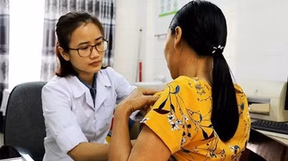 Around 11,000 Vietnamese women have breast cancer annually