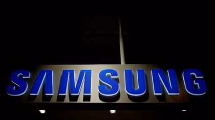 Samsung Electronics to consider split: Seoul Economic Daily