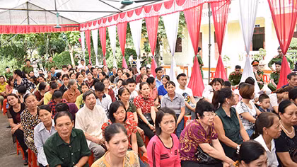 Ninh Khanh Prison holds meeting with prisoners and their families 