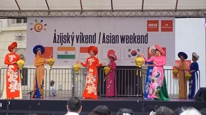 Vietnamese culture shines at Asian Weekend 2019 in Slovakia